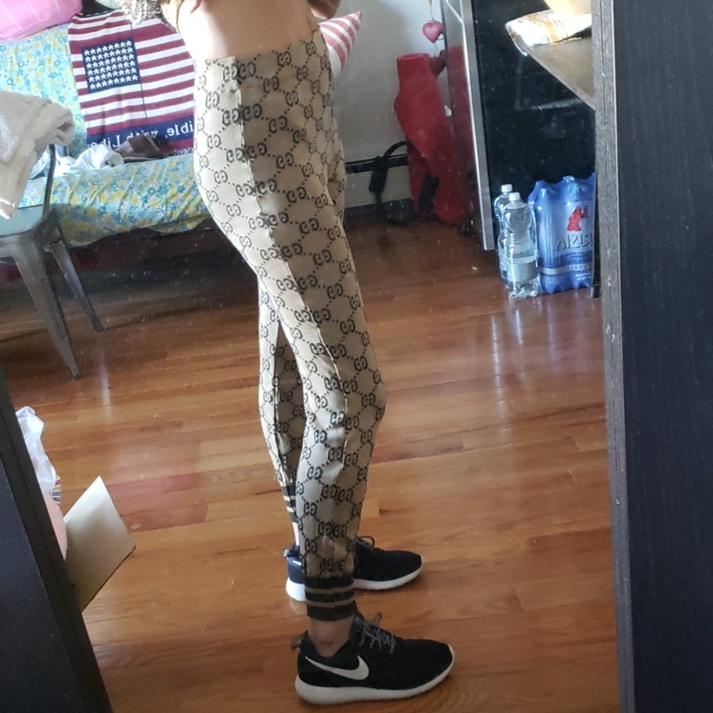 SOLD !!! 🔥GUCCI GG knitted wool leggings Supreme - Picture 5 of 8